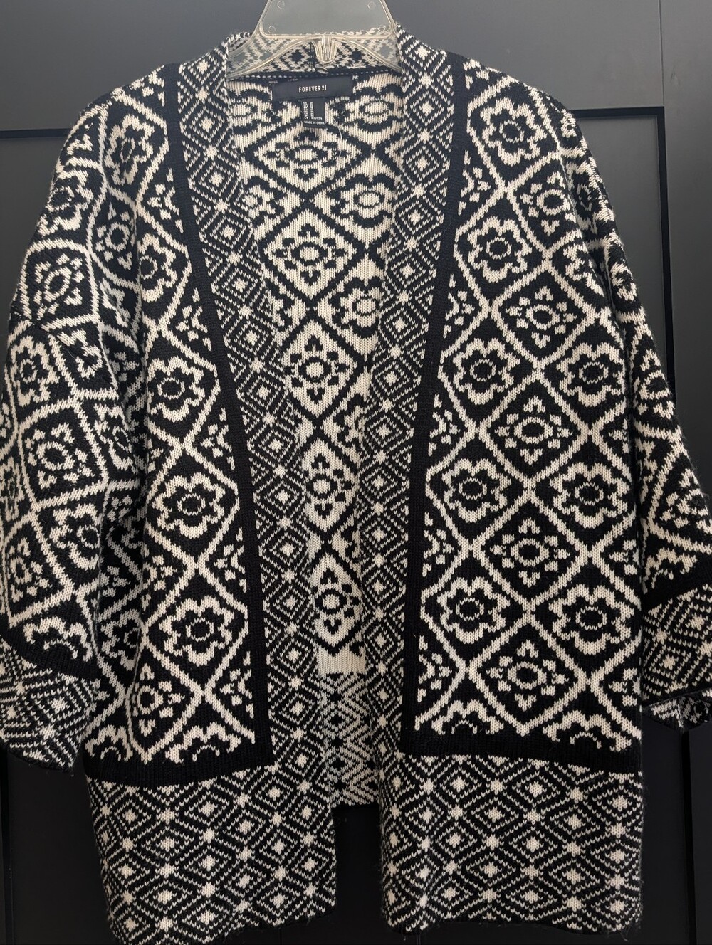 Forever 21 Cardigan Sweater Black White Geometric Floral Knit Open Front Medium